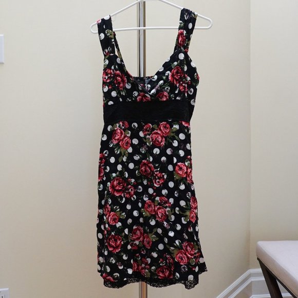 Summer Rose Detail Dress with Sweetheart Neckline - Picture 1 of 3